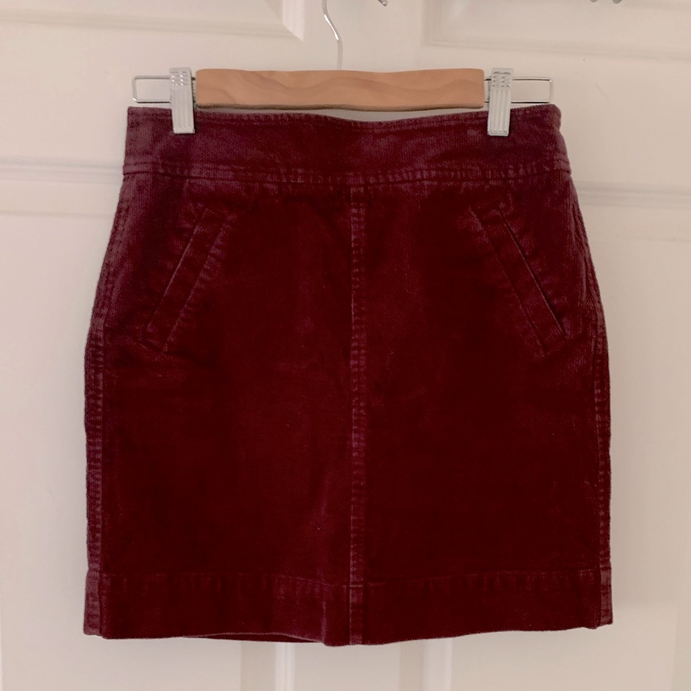 Loft maroon corduroy skirt size 0 petite